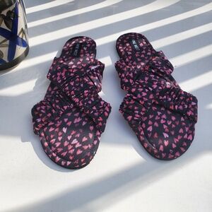 Nine West women's heart printed slippers size XL